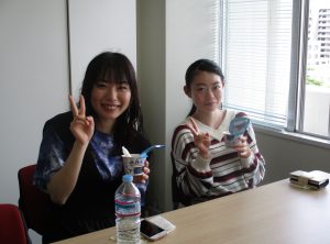 保健学科検査技術科学専攻の寒河江 陽菜さんと神 仁美さんが、卒業研究で配属されました。
