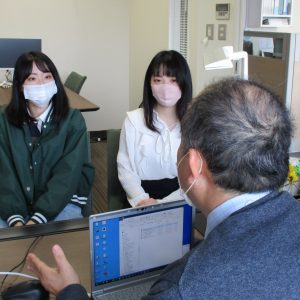 保健学科_稲葉さん（右）、宮城大学_股村さん（左）