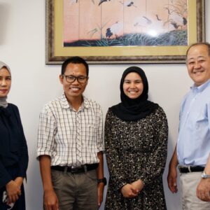 インドネシアからの留学生のDebbyさん、Shifaさんとも一緒に