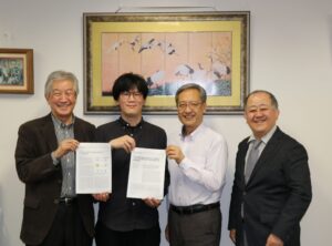Nature Metabolismの共同責任著者                                        斉藤昌之先生、濵岡隆文先生と